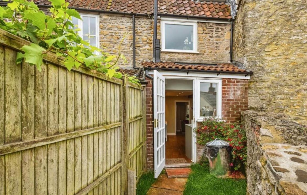 Rose & Star Cottage Frome Extérieur photo